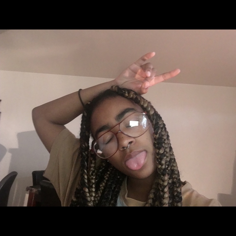 Meet your Posher, Javairia